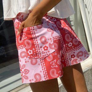 NWT Lisa Says Gah Bandana Shorts